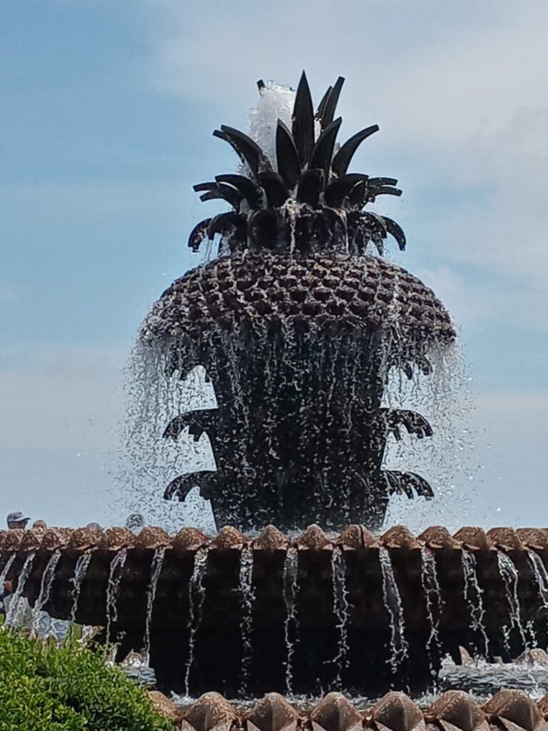 pineapple fountain downtown charleston sourth carolina
