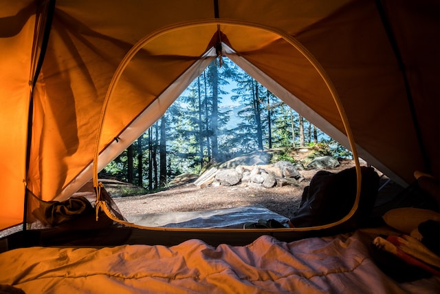10 Essential Camping Trip Tips for Beginners